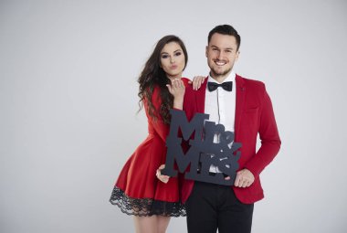 Hava öpücüğü yollayan kadın