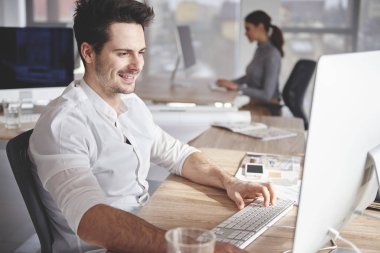 İki yaratıcı arkadaşları