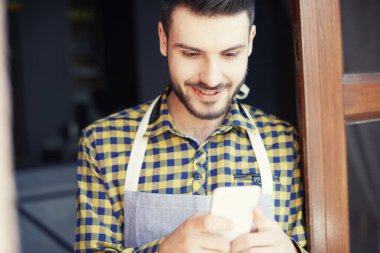 Barmen yerine iş mesajlaşma metin üzerinde 
