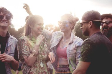 Arkadaşlarım ile dans