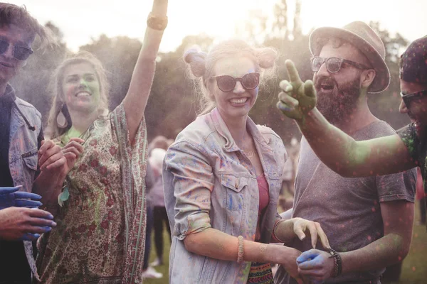 Toz Festivali insanlar dans 