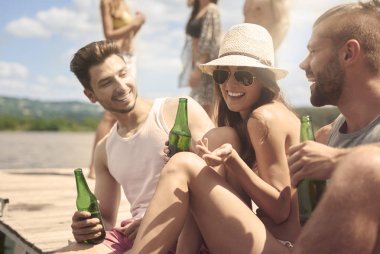  parti zamanı olan arkadaşlar