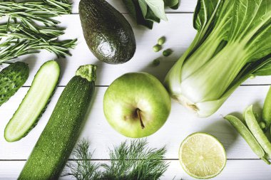 Beyaz yeşil sebzeler 