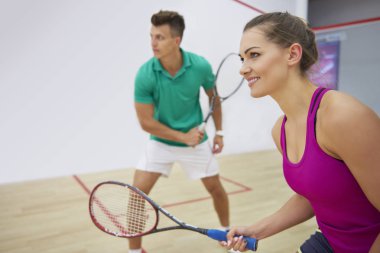 Squash oynamaya Çift