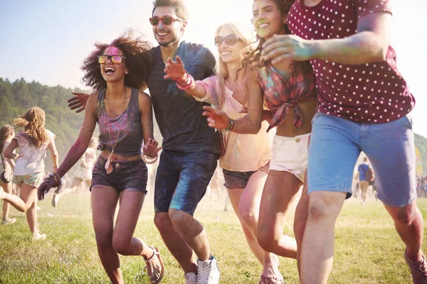 Amigos en el festival holi — Foto de Stock