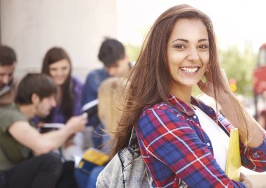 güzel kız öğrenci