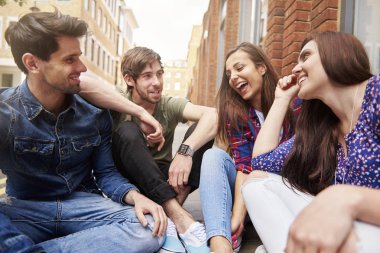 Mutlu arkadaş birlikte vakit