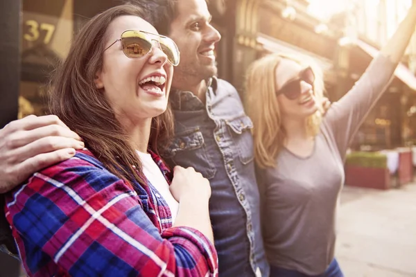 Mutlu arkadaş birlikte vakit