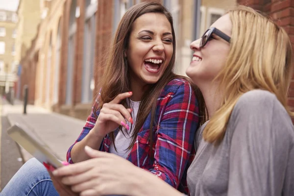 Duas meninas felizes — Fotografia de Stock