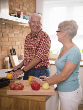 Üst düzey çift yemek  