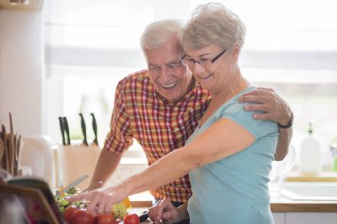 Üst düzey çift yemek  