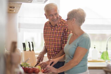 Üst düzey çift yemek  