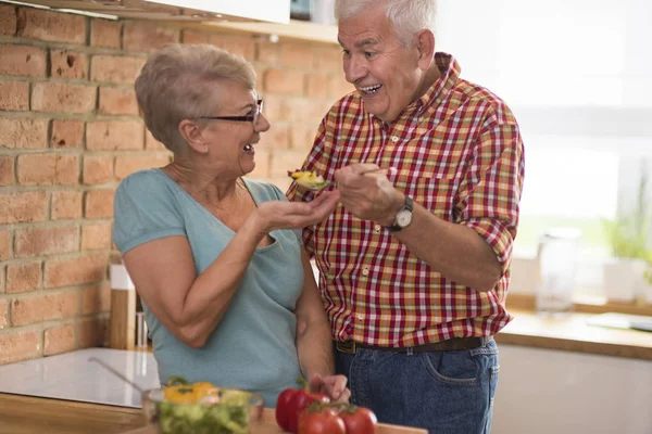 Üst düzey çift yemek  