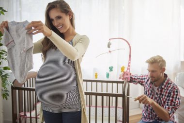İki bebek için bekliyor