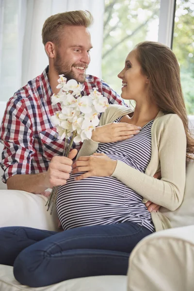 Couple expecting for baby — Stock Photo, Image