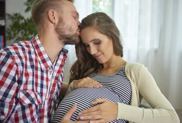 Couple waiting for baby — Stock Photo, Image