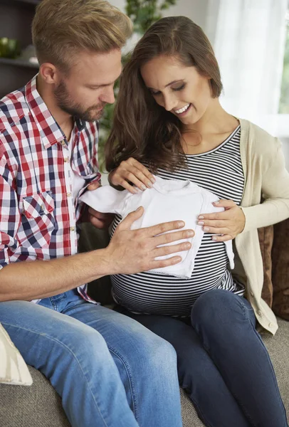 İki bebek için bekliyor