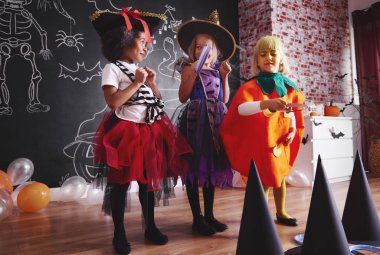 Yarışmaya katılan kızlar