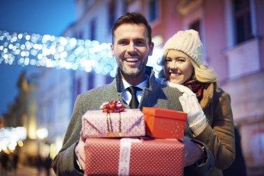 Bol bol hediye paylaşmak için zaman 