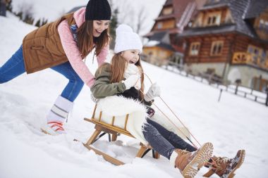 Anne ve kızı halletme 