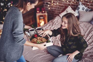 Tanımlama bilgileri paylaşımı kız