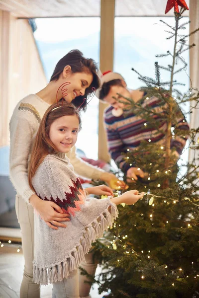 Familjen redo för julen — Stockfoto