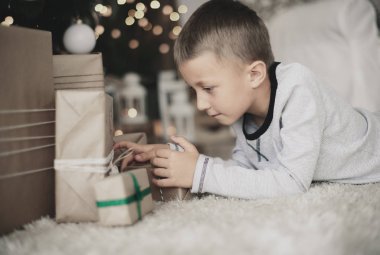  küçük oğlum için bir hediye arıyorsunuz 