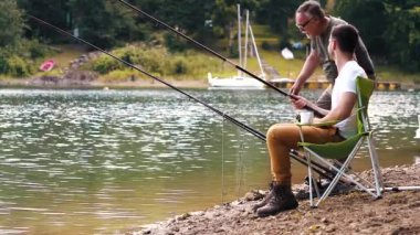 Erkek arkadaşlar birlikte vakit 