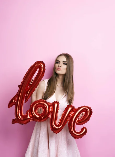 Preparación para la fiesta de San Valentín en el rodaje del estudio —  Fotos de Stock