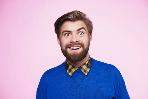 Portret mężczyzny w zaskoczony i śmieszne — Zdjęcie stockowe