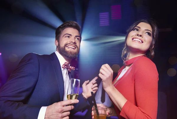 Pareja Alegre Con Baile Alcohol — Foto de Stock