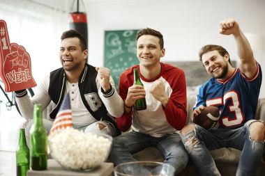 Evde tezahürat futbol taraftarları  