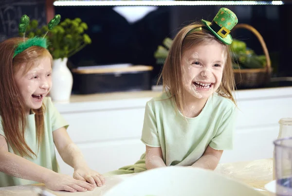 Enfants Ludiques Jouant Avec Farine — Photo