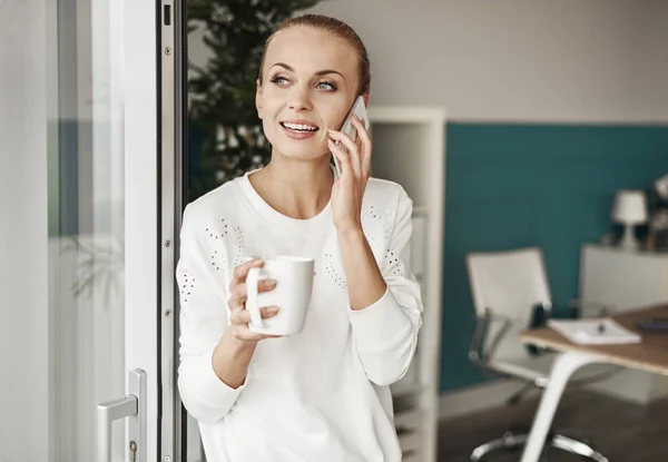 Cheerful Woman Coffee Talking Mobile Phone — Stock Photo, Image