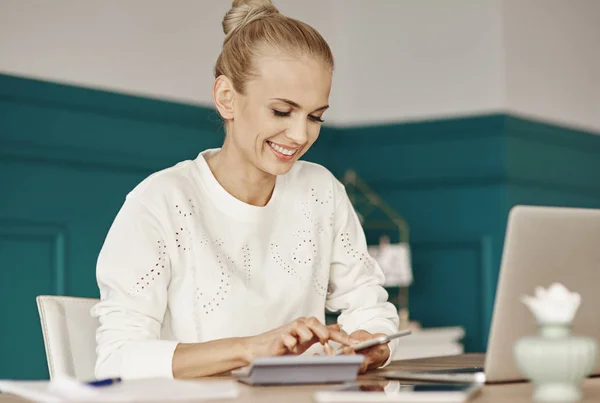 Cheerful Woman Budgeting Home — Stock Photo, Image