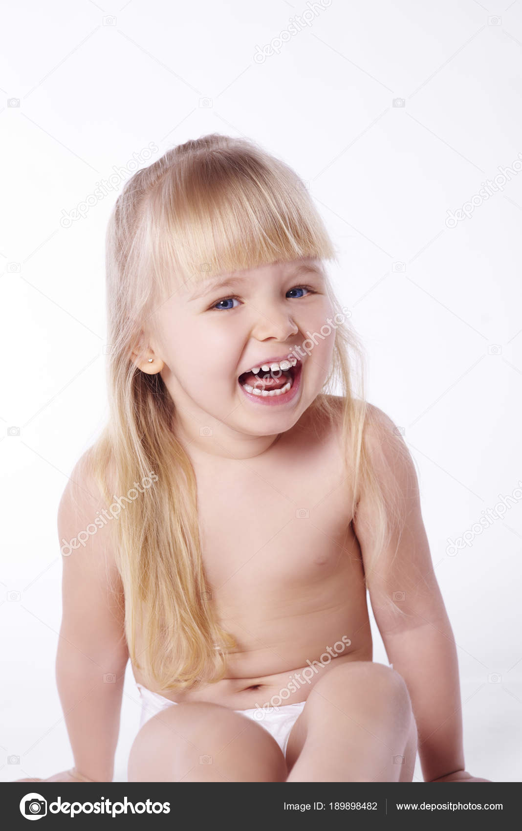 Desnudo Toddler Girl