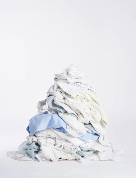 Hromady Prádla Bílém Pozadí — Stock fotografie