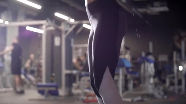 Mujer Saltar Cuerda Gimnasio — Vídeos de Stock