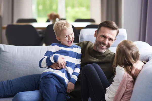 Joyeux Papa Ses Enfants Passent Temps Ensemble — Photo