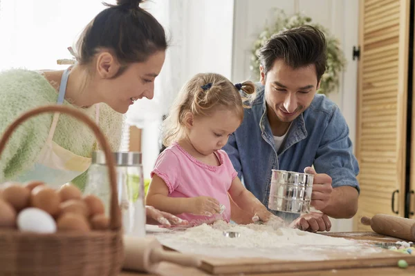 Famiglia Impegnata Cucina — Foto Stock