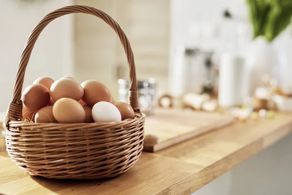 Full Basket Eggs — Stock Photo, Image