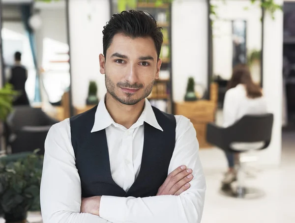 Dueño Sonriente Del Salón Peluquería — Foto de Stock