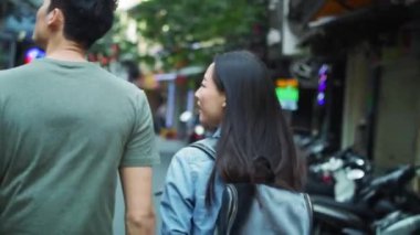 Turistlerin gezintiye çıktıkları yerler. 8 km 'de kırmızı helyum kamerayla çekilmiş. 