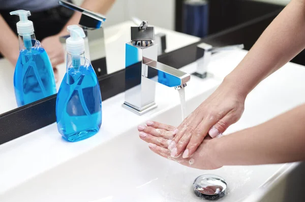 Handen Wassen Badkamer — Stockfoto