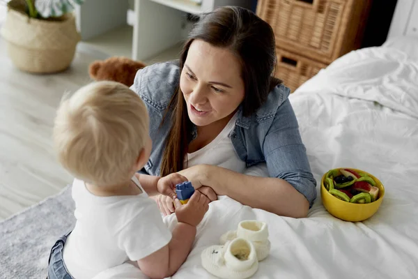 Mother Toddler Baby Home — Stock Photo, Image