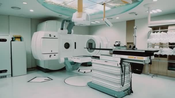 Flytta Rummet Modern Medicinsk Utrustning För Avlägsnande Maligna Tumörer Med — Stockvideo