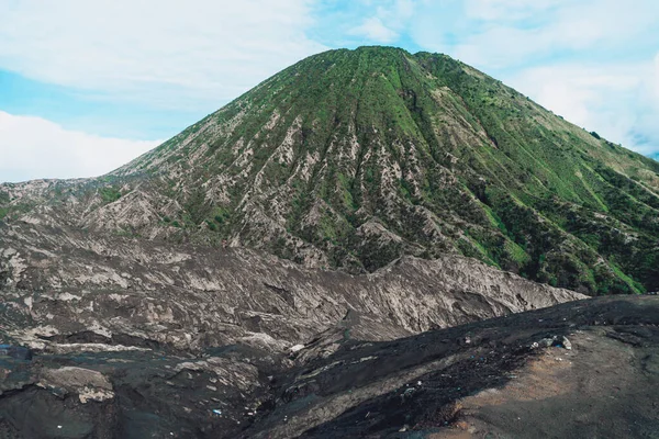 Fotografia Alto Vulcano Con Nuvole Sull Isola Java Indonesia — Foto Stock