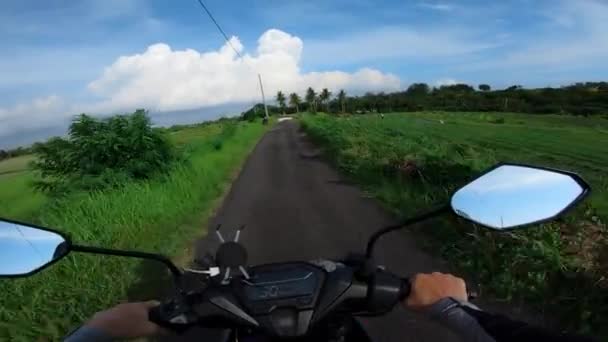 Jazda Motocyklem Utwardzonej Drodze Pierwszej Osobie Bali — Wideo stockowe
