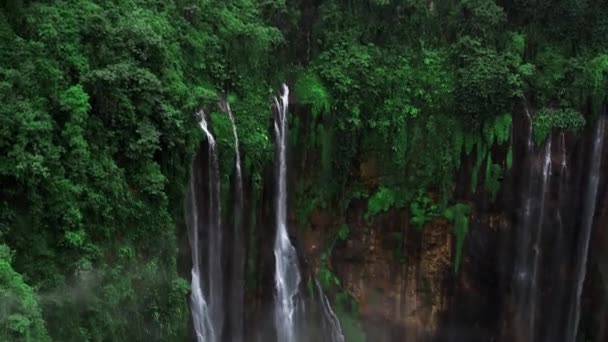 Video Eines Hohen Vulkans Mit Wolken Auf Der Insel Java — Stockvideo