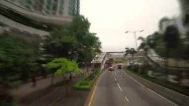 Hong Kong şehir sokaklarında hızlıca gezinti